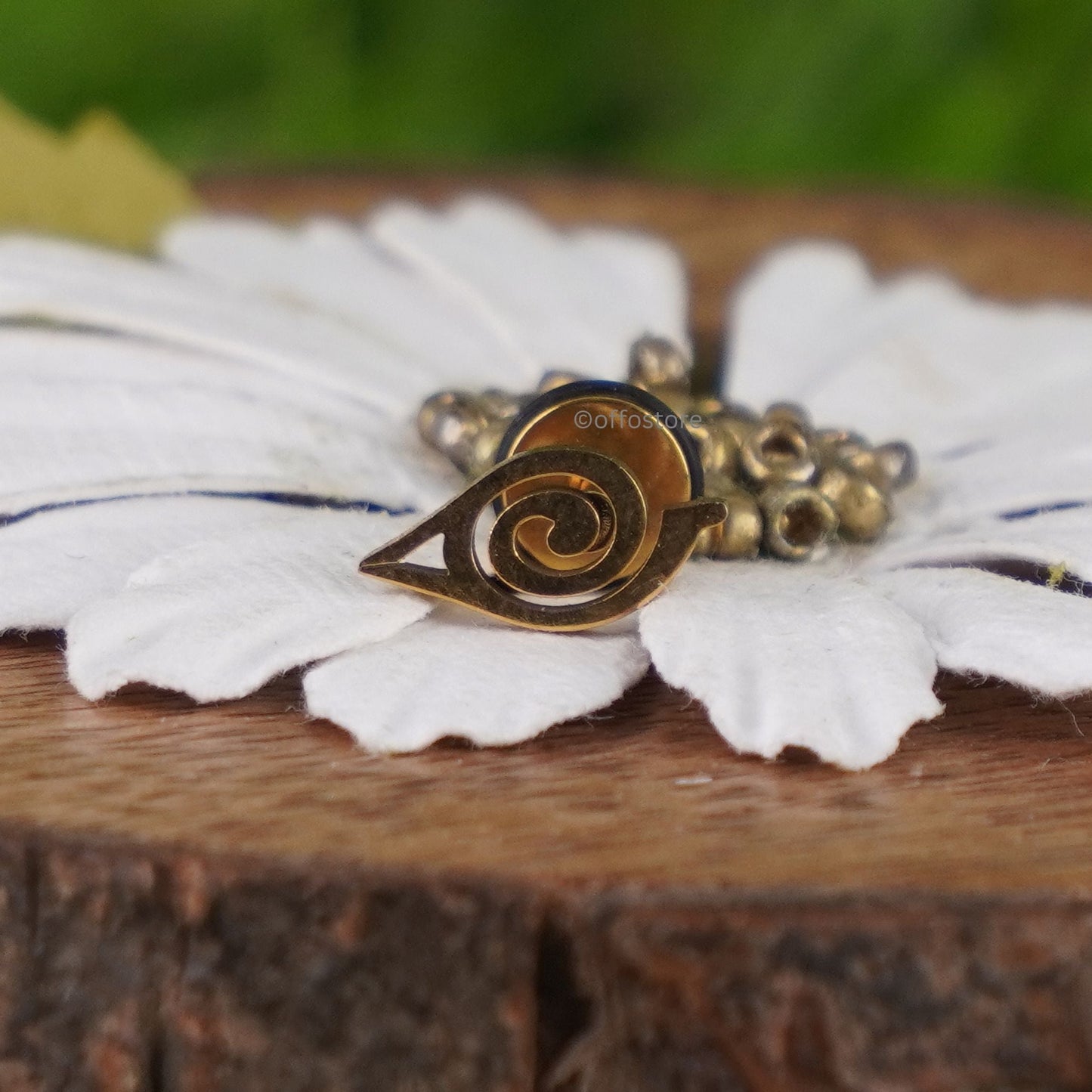 Naruto Anime Hidden Leaf Village Gold Stud (Single)